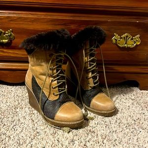 AUSTRALIA Luxe Collective - size 7 womens lace up boot